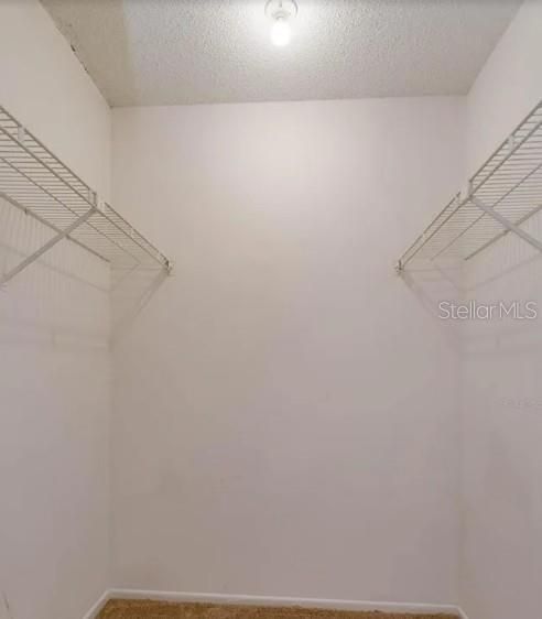 For Sale: $214,000 (2 beds, 2 baths, 918 Square Feet)