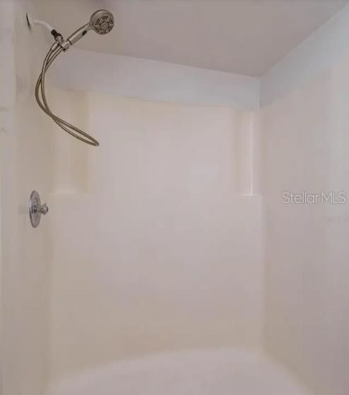 For Sale: $214,000 (2 beds, 2 baths, 918 Square Feet)