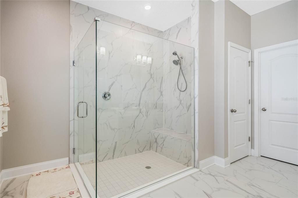 Под контрактом: $2,900 (4 спален, 3 ванн, 2536 Квадратных фут)