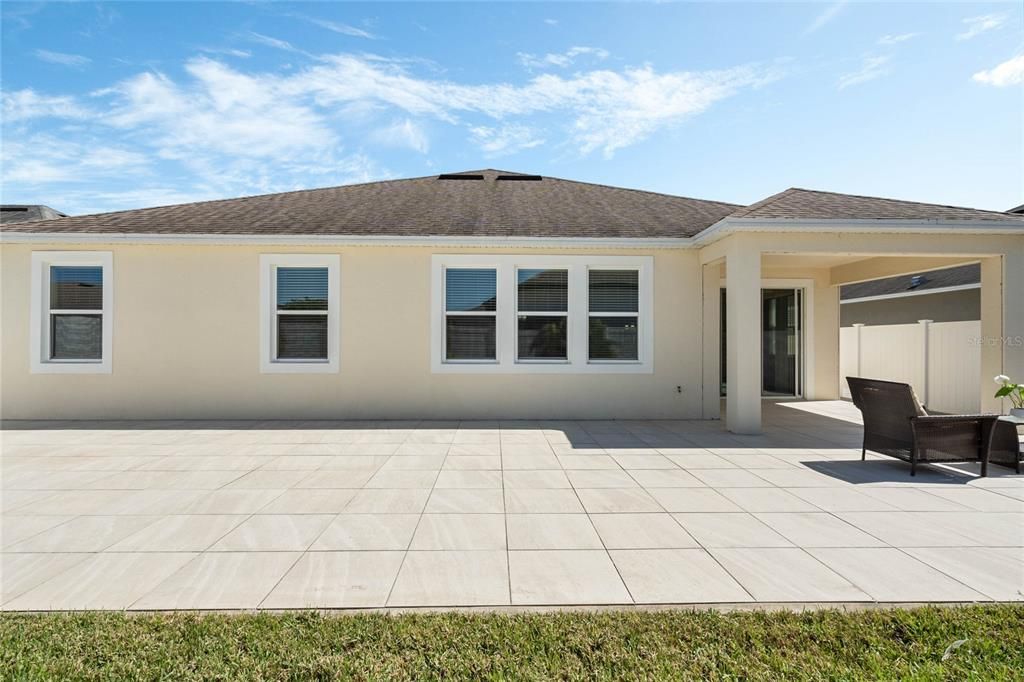 Под контрактом: $2,900 (4 спален, 3 ванн, 2536 Квадратных фут)