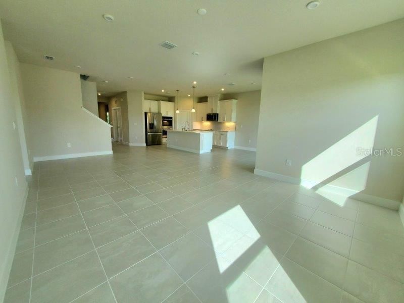 For Rent: $2,350 (4 beds, 2 baths, 2551 Square Feet)