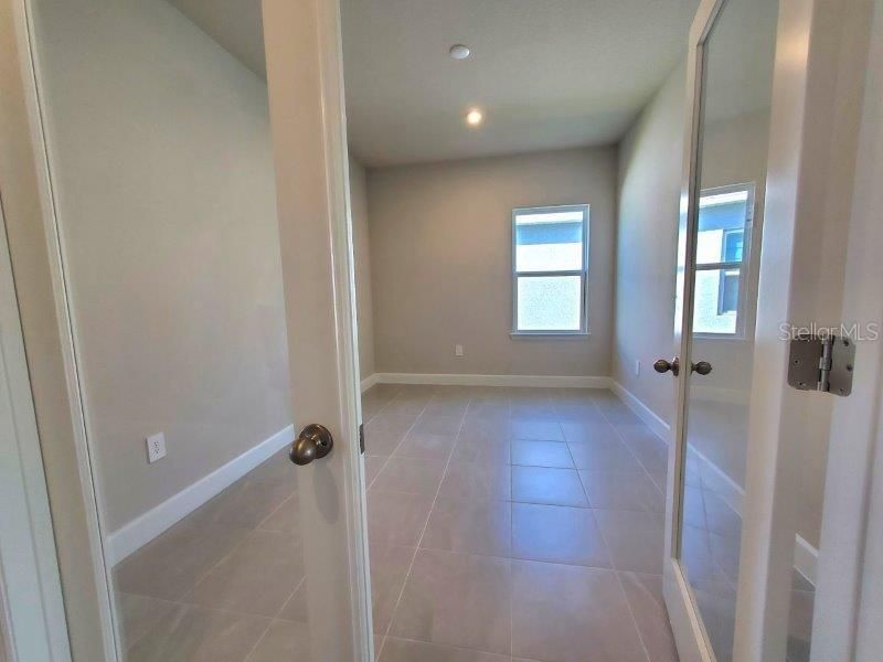 For Rent: $2,350 (4 beds, 2 baths, 2551 Square Feet)