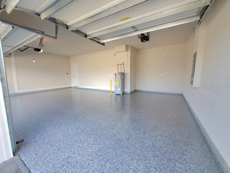 For Rent: $2,350 (4 beds, 2 baths, 2551 Square Feet)