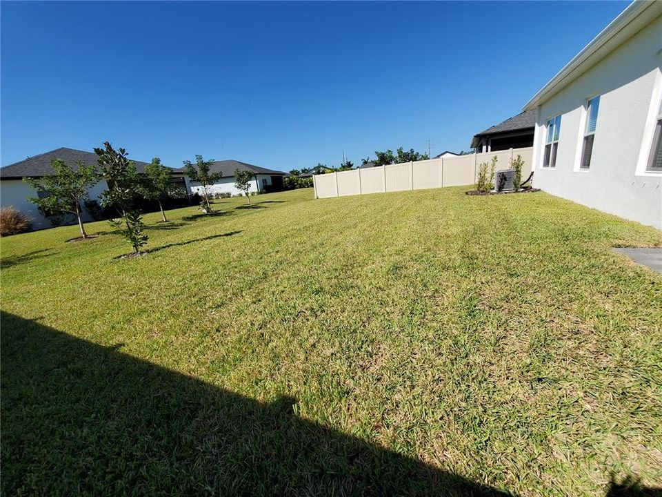 For Rent: $2,350 (4 beds, 2 baths, 2551 Square Feet)