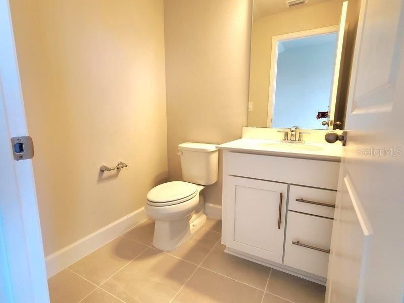 For Rent: $2,350 (4 beds, 2 baths, 2551 Square Feet)