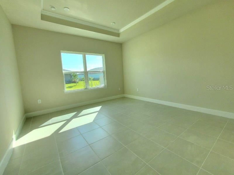 For Rent: $2,350 (4 beds, 2 baths, 2551 Square Feet)