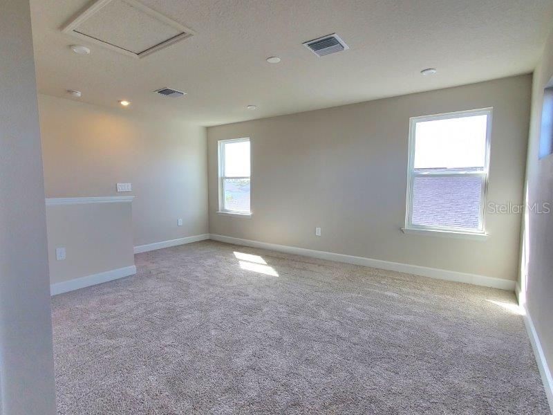 For Rent: $2,350 (4 beds, 2 baths, 2551 Square Feet)