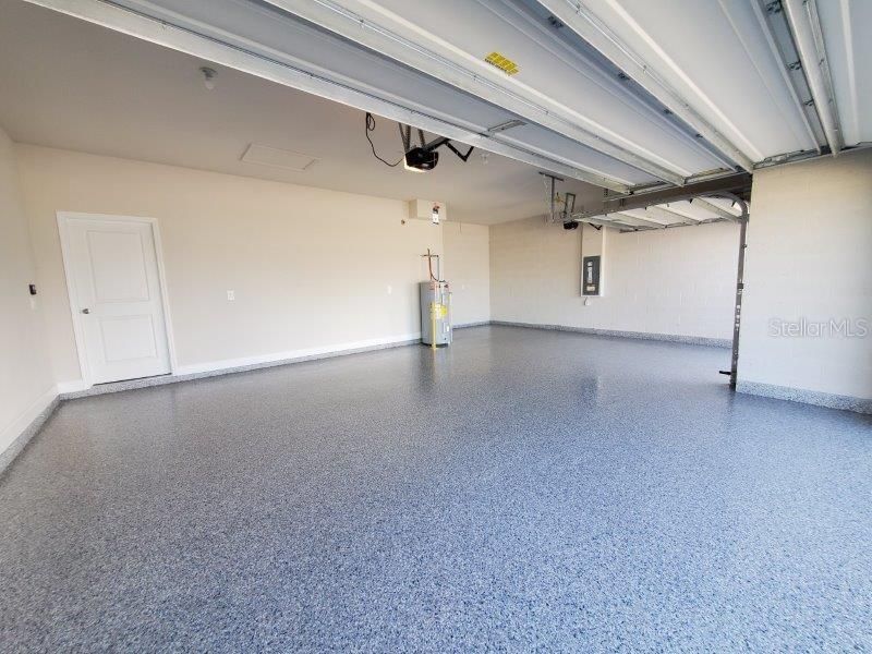 For Rent: $2,350 (4 beds, 2 baths, 2551 Square Feet)