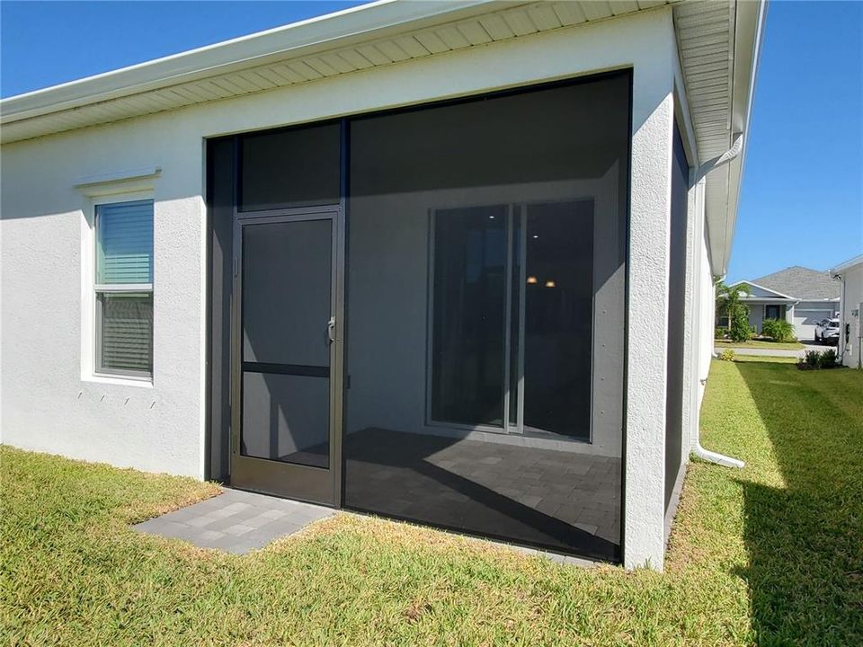 For Rent: $2,350 (4 beds, 2 baths, 2551 Square Feet)