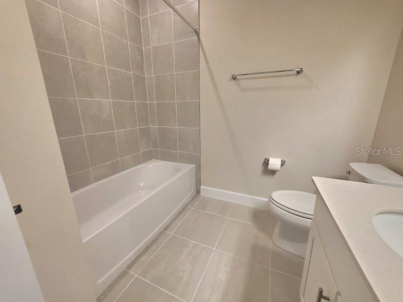 For Rent: $2,350 (4 beds, 2 baths, 2551 Square Feet)