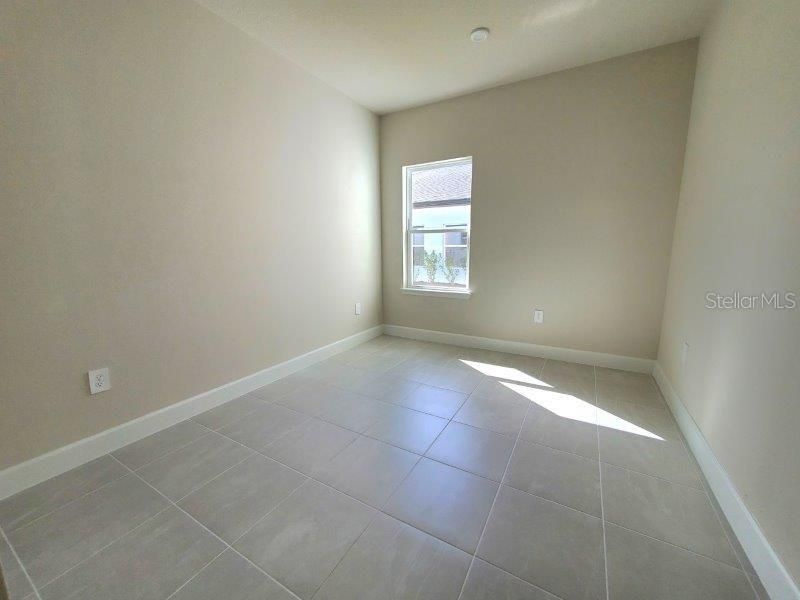 For Rent: $2,350 (4 beds, 2 baths, 2551 Square Feet)