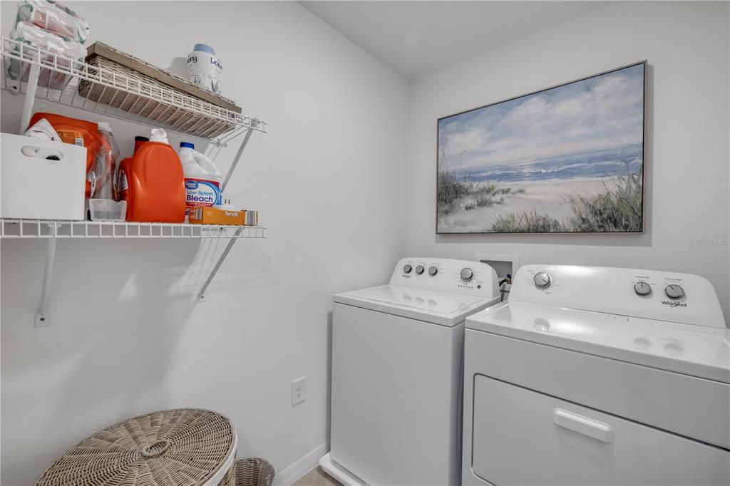 Active With Contract: $329,900 (3 beds, 2 baths, 1672 Square Feet)