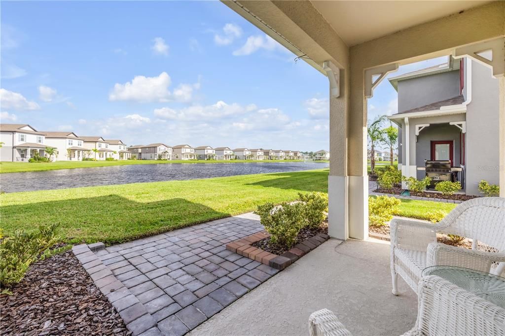 Active With Contract: $329,900 (3 beds, 2 baths, 1672 Square Feet)