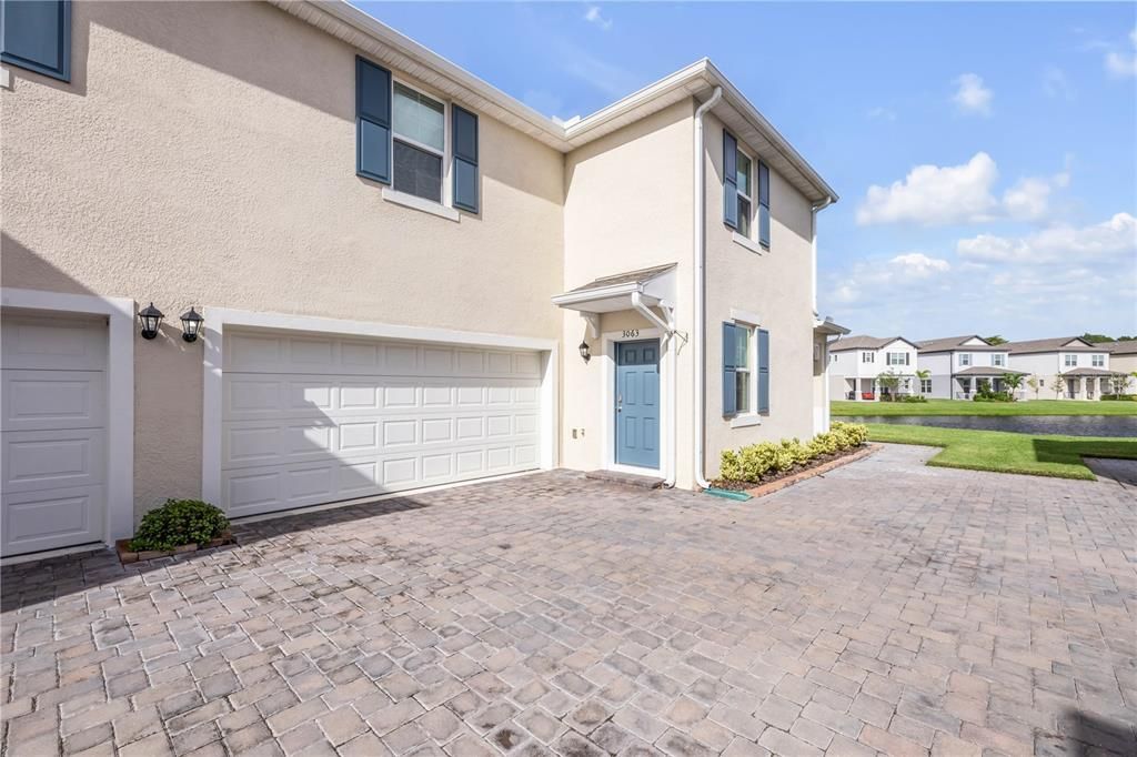 Active With Contract: $329,900 (3 beds, 2 baths, 1672 Square Feet)