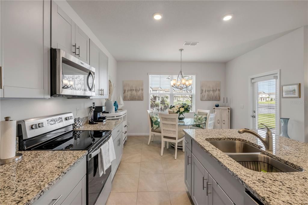 Active With Contract: $329,900 (3 beds, 2 baths, 1672 Square Feet)