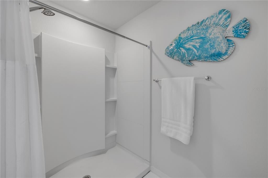 Active With Contract: $329,900 (3 beds, 2 baths, 1672 Square Feet)