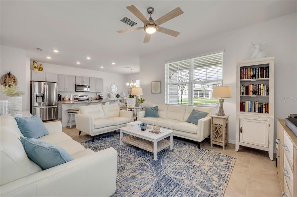 Active With Contract: $329,900 (3 beds, 2 baths, 1672 Square Feet)