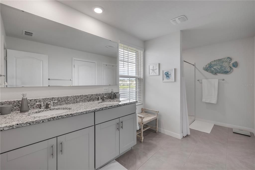 Active With Contract: $329,900 (3 beds, 2 baths, 1672 Square Feet)