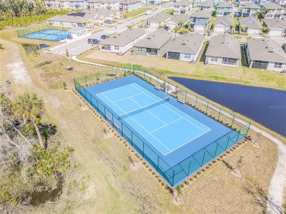 Active With Contract: $329,900 (3 beds, 2 baths, 1672 Square Feet)