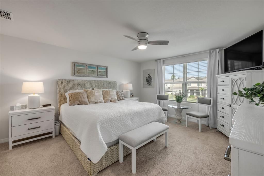 Active With Contract: $329,900 (3 beds, 2 baths, 1672 Square Feet)