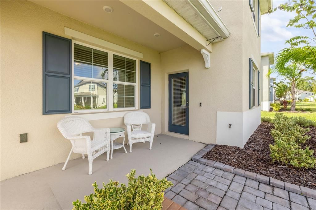 Active With Contract: $329,900 (3 beds, 2 baths, 1672 Square Feet)