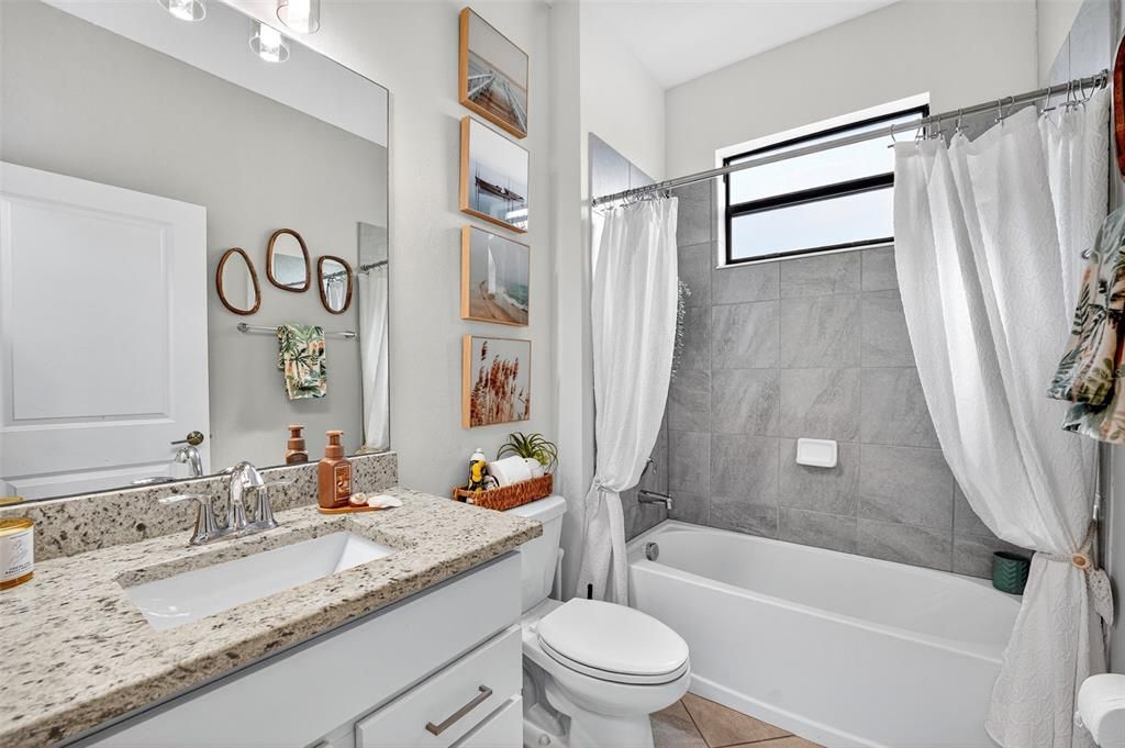 En Venta: $825,000 (5 camas, 3 baños, 3257 Pies cuadrados)