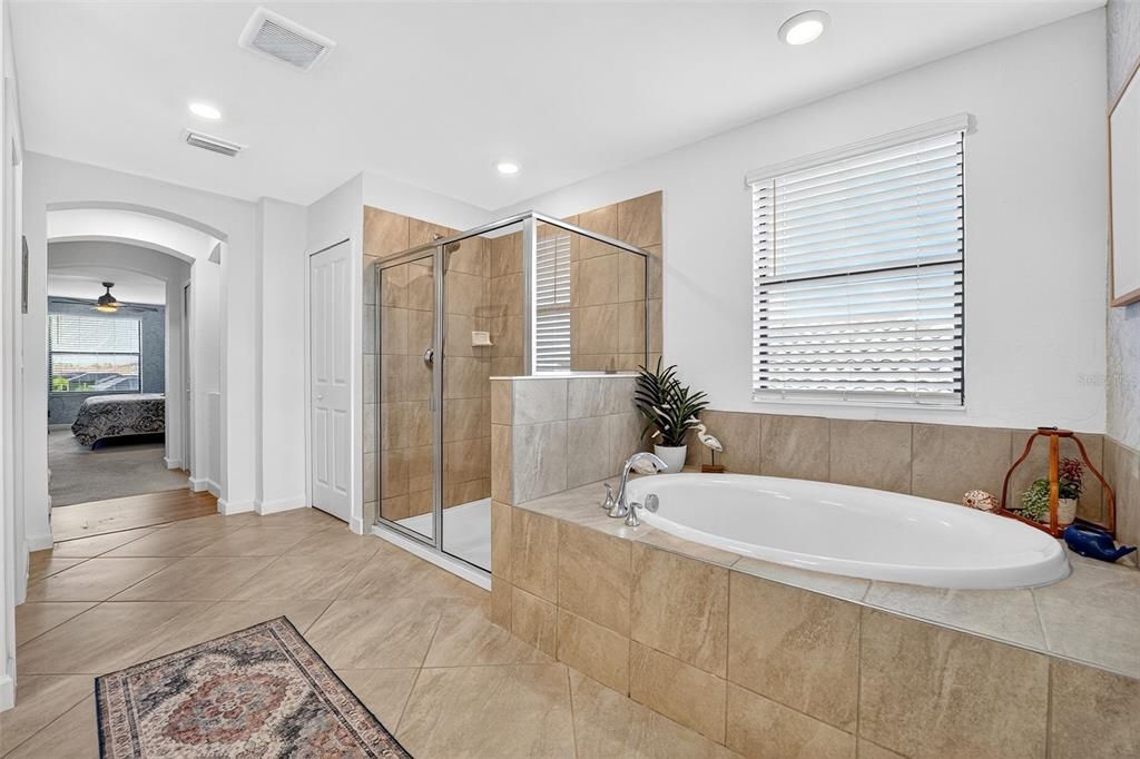 En Venta: $825,000 (5 camas, 3 baños, 3257 Pies cuadrados)