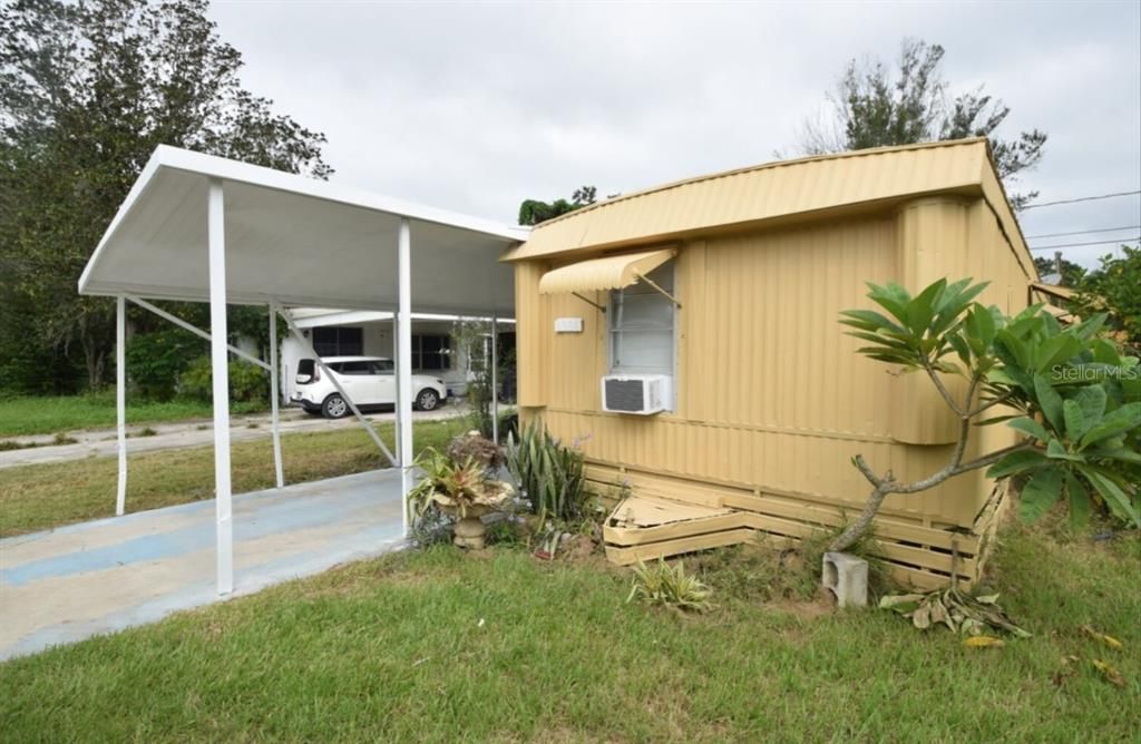 For Rent: $1,295 (2 beds, 1 baths, 742 Square Feet)