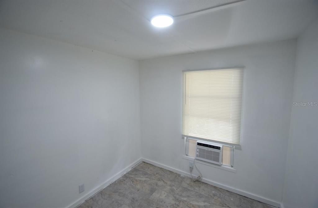 For Rent: $1,295 (2 beds, 1 baths, 742 Square Feet)