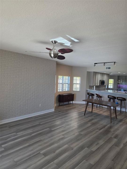 For Rent: $3,300 (3 beds, 2 baths, 2100 Square Feet)