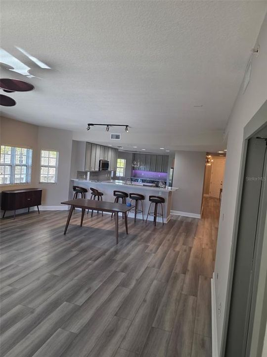 For Rent: $3,300 (3 beds, 2 baths, 2100 Square Feet)