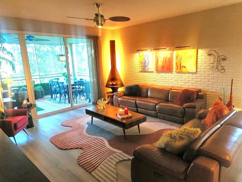 For Rent: $3,300 (3 beds, 2 baths, 2100 Square Feet)