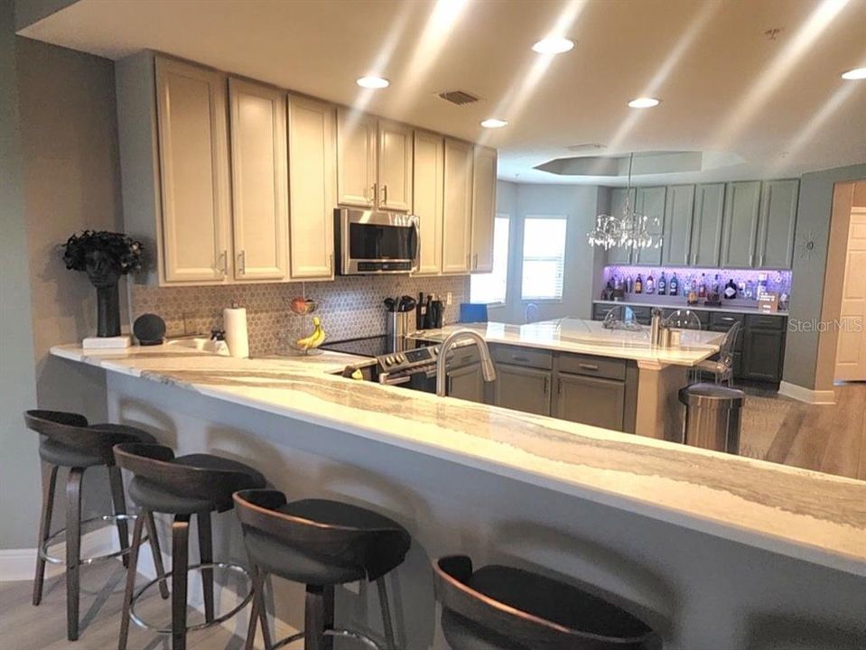 For Rent: $3,300 (3 beds, 2 baths, 2100 Square Feet)