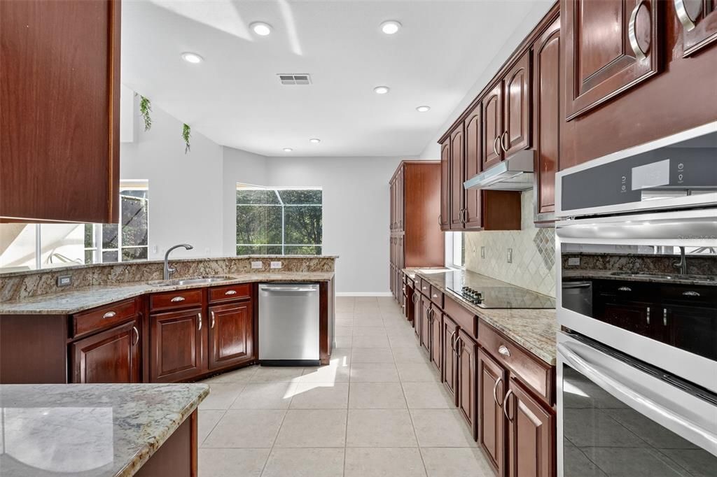 For Sale: $674,700 (5 beds, 3 baths, 3408 Square Feet)