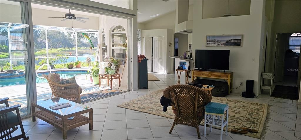 For Rent: $2,900 (3 beds, 2 baths, 2288 Square Feet)