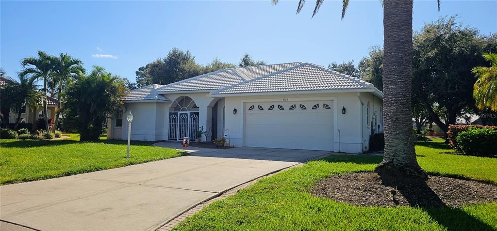 For Rent: $2,900 (3 beds, 2 baths, 2288 Square Feet)