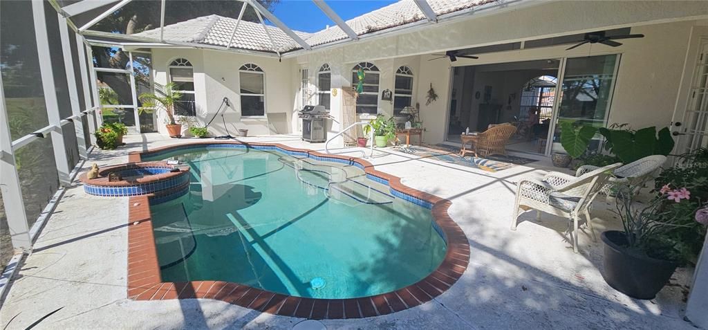 For Rent: $2,900 (3 beds, 2 baths, 2288 Square Feet)