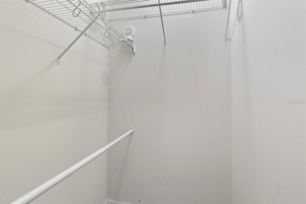 Activo con contrato: $419,900 (3 camas, 3 baños, 2079 Pies cuadrados)
