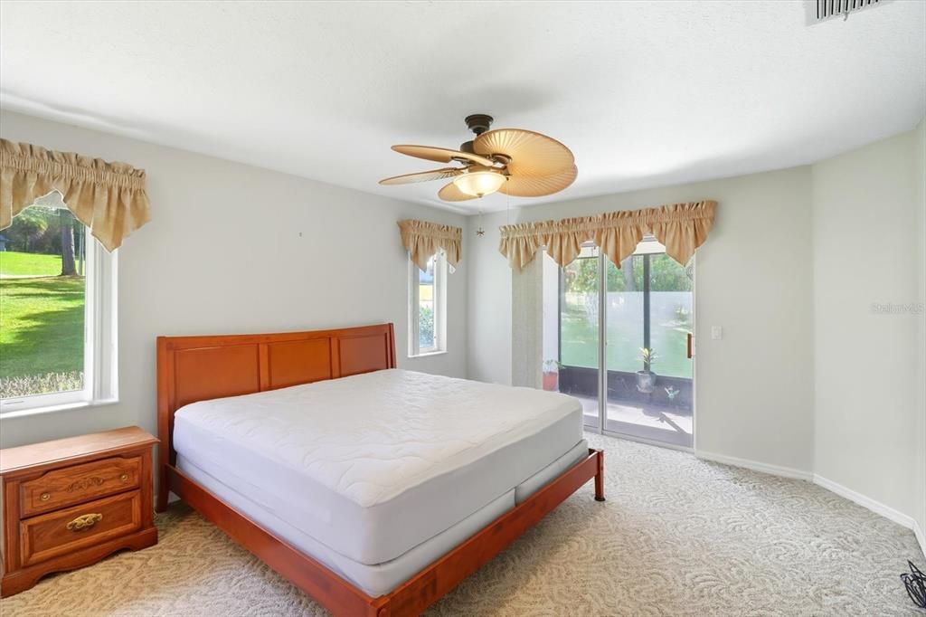 Activo con contrato: $419,900 (3 camas, 3 baños, 2079 Pies cuadrados)