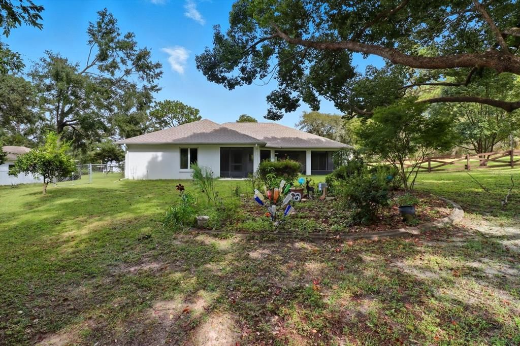 Activo con contrato: $419,900 (3 camas, 3 baños, 2079 Pies cuadrados)