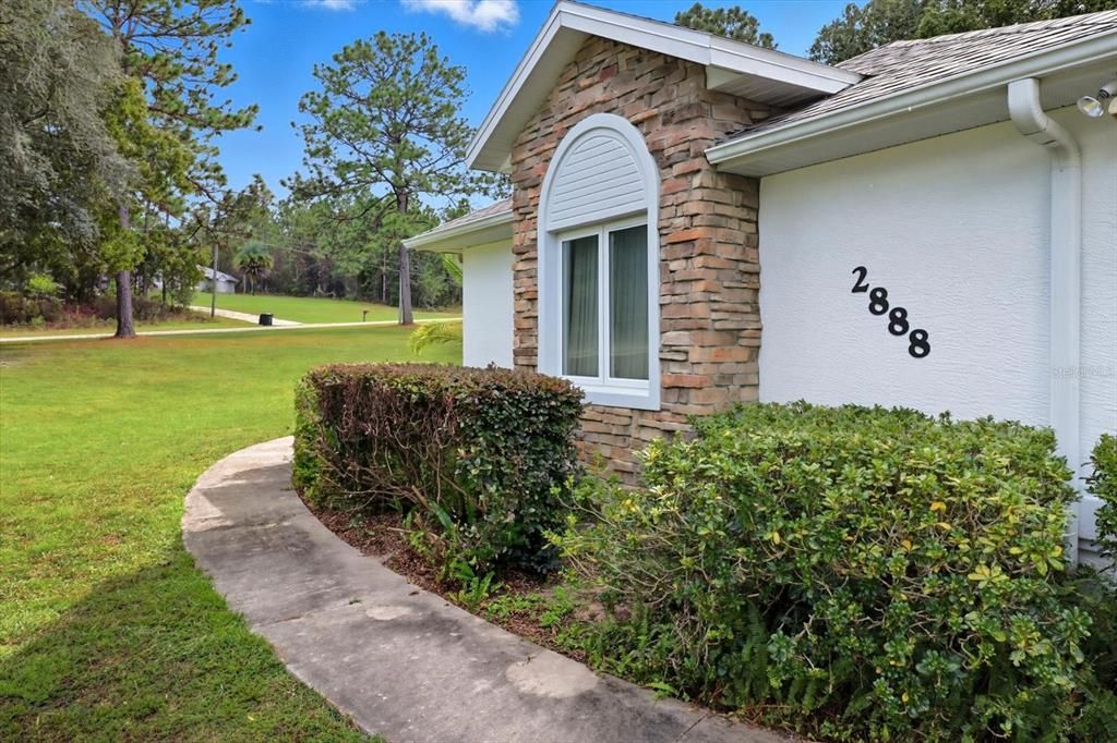 Activo con contrato: $419,900 (3 camas, 3 baños, 2079 Pies cuadrados)