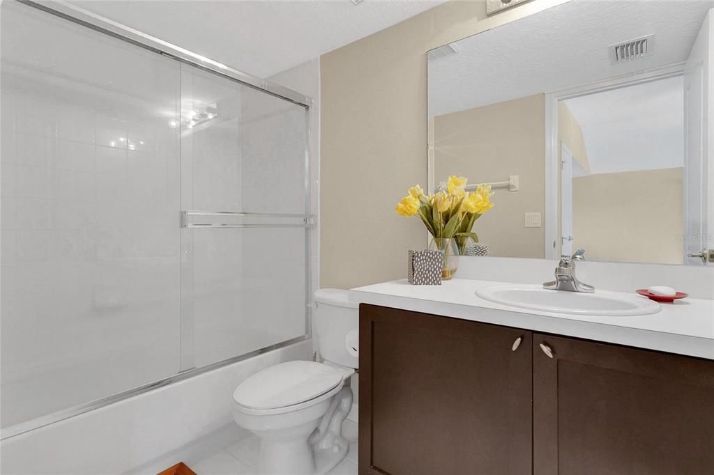 待售: $695,000 (5 贝兹, 3 浴室, 2976 平方英尺)