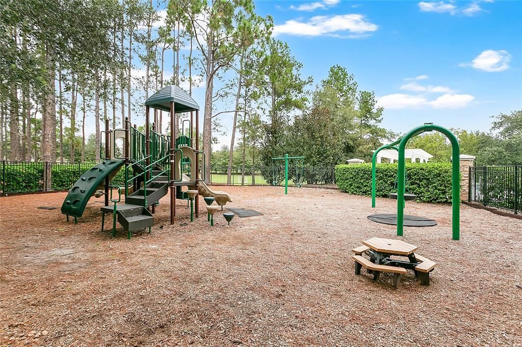 待售: $695,000 (5 贝兹, 3 浴室, 2976 平方英尺)