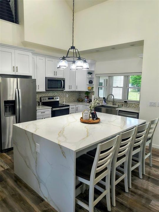 На продажу: $710,000 (3 спален, 2 ванн, 2605 Квадратных фут)