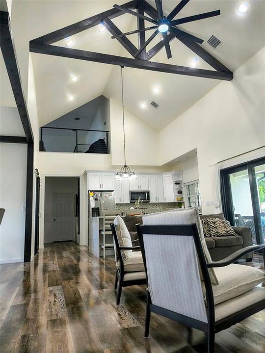 На продажу: $710,000 (3 спален, 2 ванн, 2605 Квадратных фут)