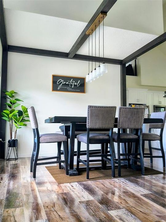 На продажу: $710,000 (3 спален, 2 ванн, 2605 Квадратных фут)