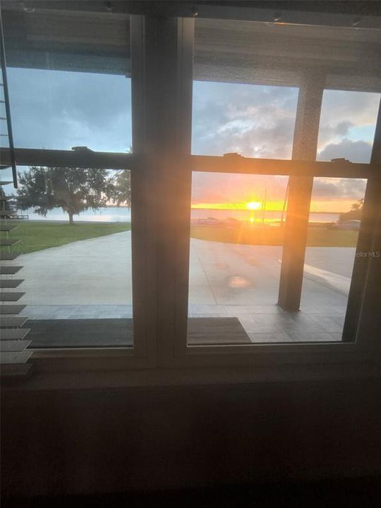 На продажу: $710,000 (3 спален, 2 ванн, 2605 Квадратных фут)