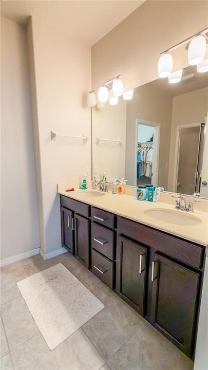 En Venta: $324,900 (3 camas, 2 baños, 1690 Pies cuadrados)