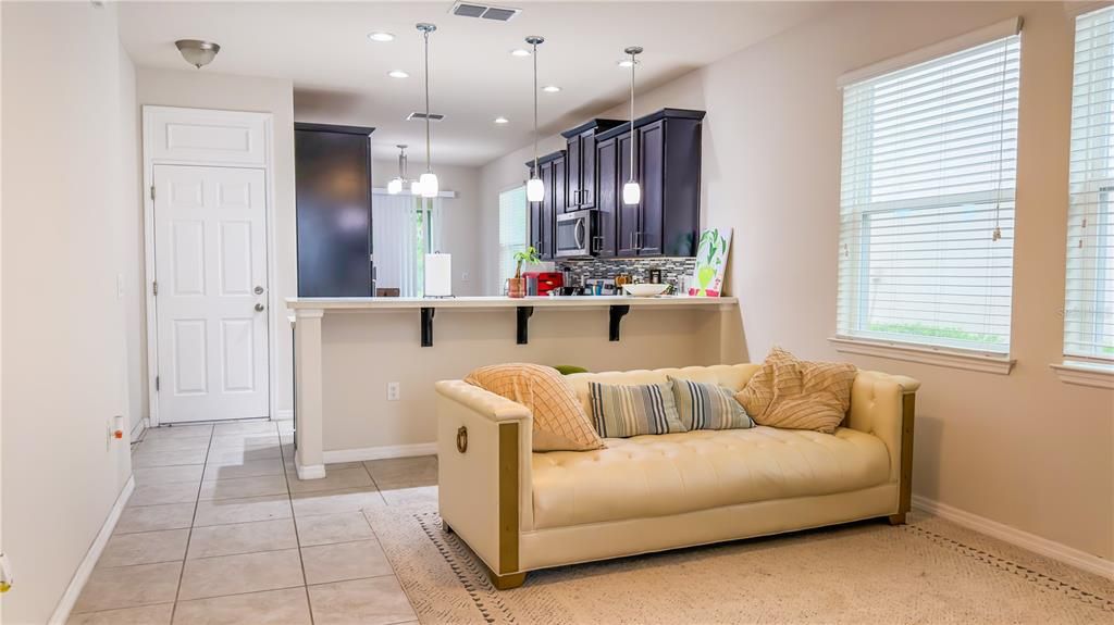 En Venta: $324,900 (3 camas, 2 baños, 1690 Pies cuadrados)