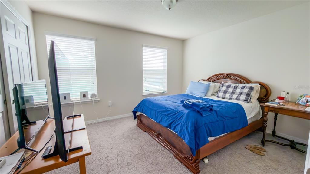 En Venta: $324,900 (3 camas, 2 baños, 1690 Pies cuadrados)